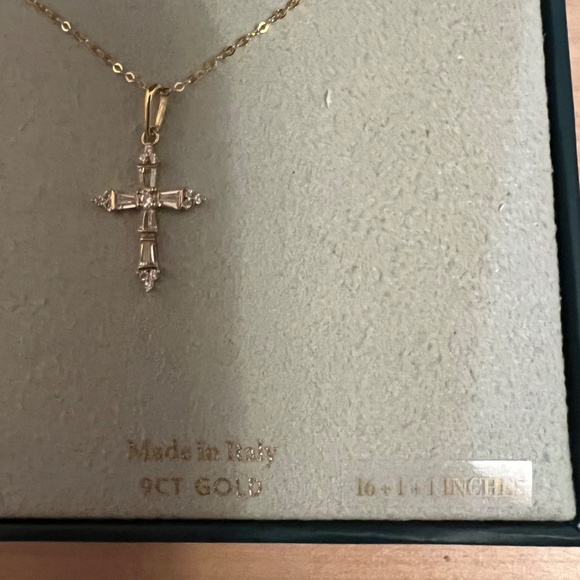 Dyadema gold necklace with cross pendant - Picture 2 of 4